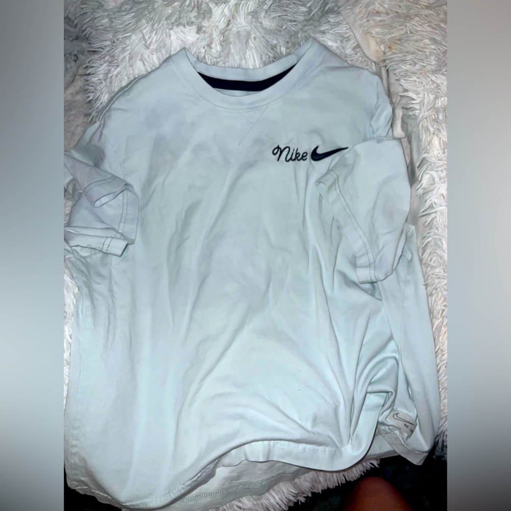 nike t shirt